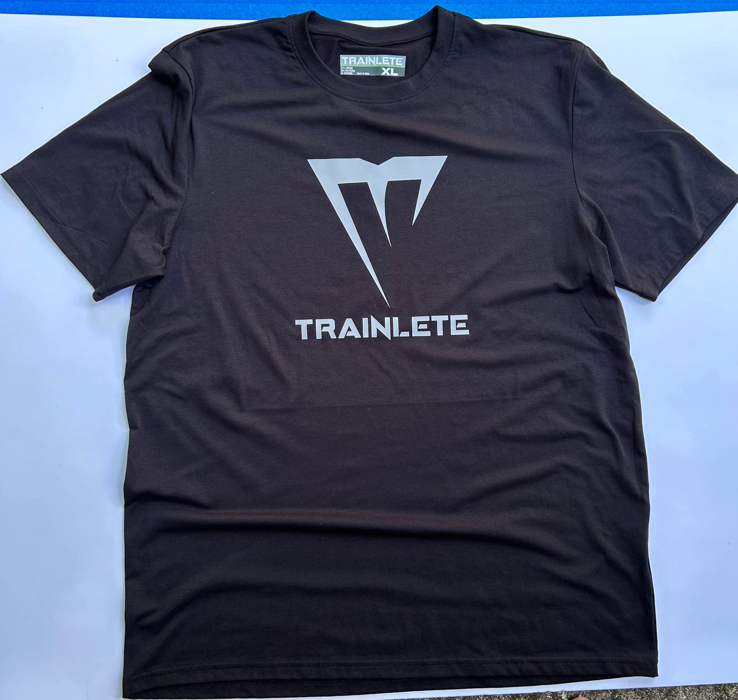 TRAINLETE BIG LOGO TEE BLACK/GRAY